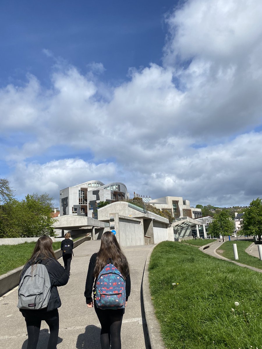 Miss Ratter tweet media