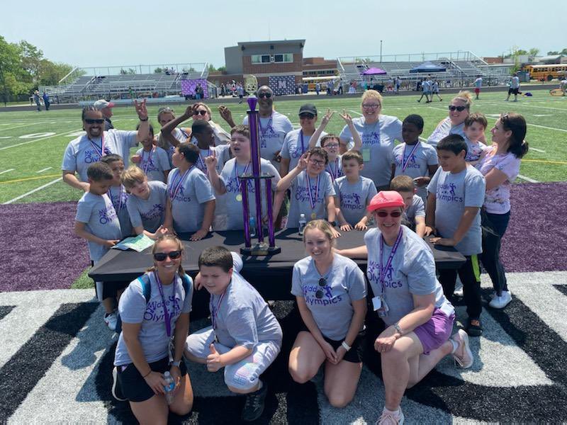 Central_MCSD's tweet photo. Huge Shoutout to all the kiddos who took part in our Middie Olympics this year! @Central_MCSD brought home the hardware this year! Way to represent! #Proud #MiddieRising #Number1 #Purpose4Purpose https://t.co/UYg2pFORT7