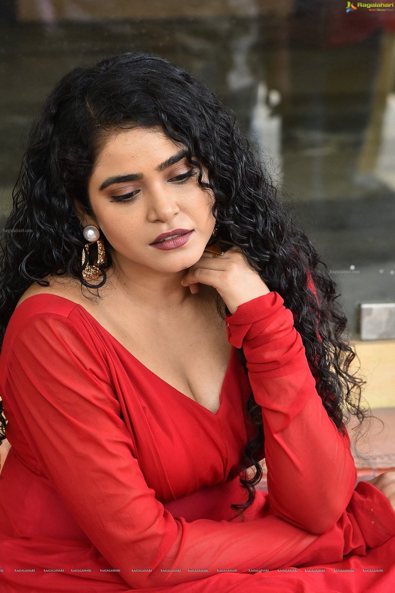 DON82565042's tweet photo. Hot actress Hindi https://t.co/jrRhdZKMxS