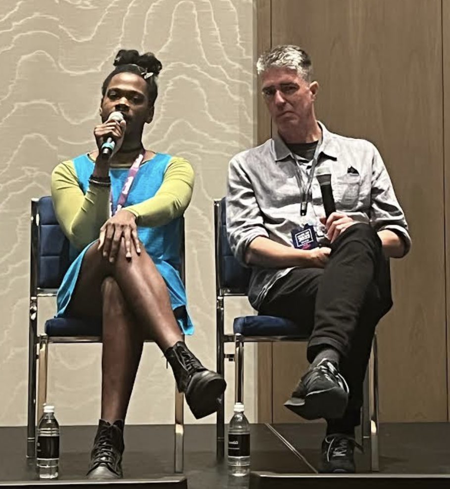 Here’s where @ShamirBailey and I educated a bunch of music industry folk yesterday at #MusicBiz2022. Looks like we’re singing a duet, doesn’t it?
