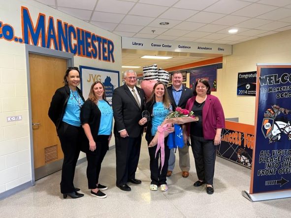 MHSLancers's tweet photo. Congratulations to our own Nurse Heather Laser for being named CCPS School Nurse of the Year!!!🎉🙌 https://t.co/6YwliplirT