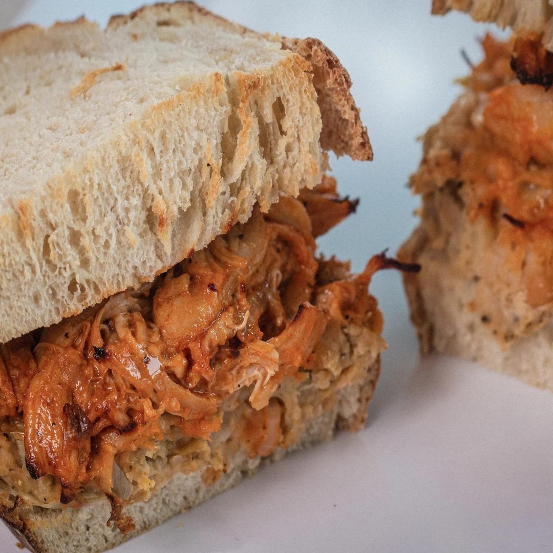 ablocLA's tweet photo. Is it lunchtime yet? ⏰

Order something delicious like our Pulled Chicken with Artichoke Hummus and Cheese. 

#pulledchickensandwich  #roastedcoffee #lacoffee #losangelescoffee https://t.co/ValQkURjBe