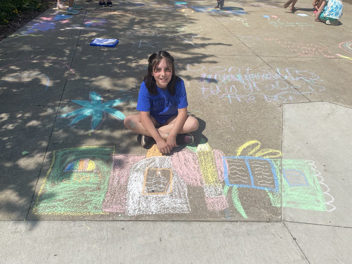 SnyderInThird's tweet photo. we are so excited to welcome 2nd graders to East Woods tomorrow! https://t.co/cn9MdhRoRi