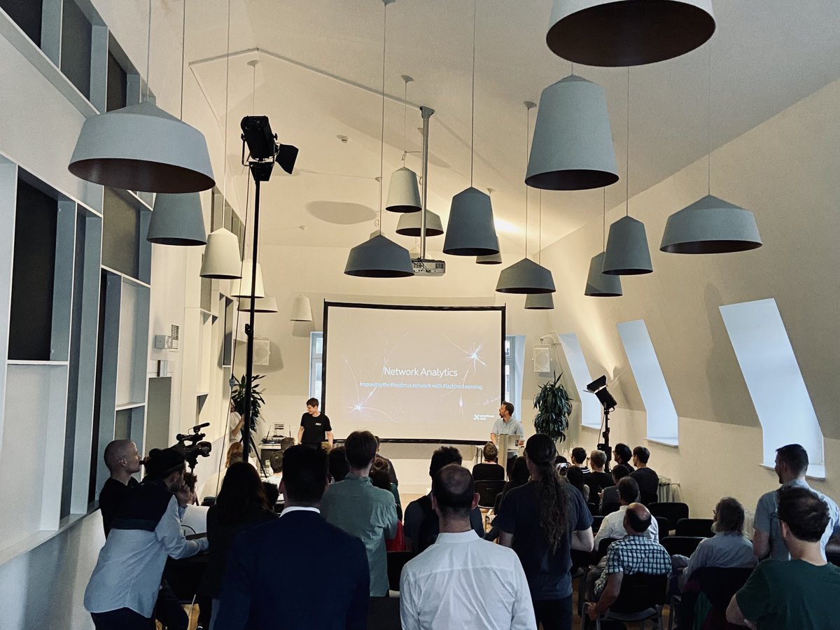 DataBeersBru's tweet photo. Up next is Andeas Withaeckx with his deep dive into “Machine learning for fixed network maintenance”

#databeers  #brussels #datastories #proximus @ProximusGroup @BDBELGIUM https://t.co/wYjVi01K3C