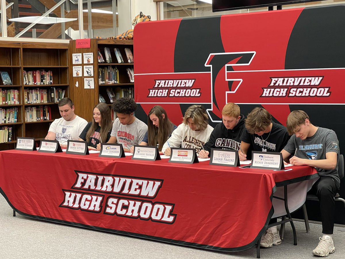 ETNreisenweber's tweet photo. Signing Day at Fairview! @fairview_tigers https://t.co/r0PrBHVXn0