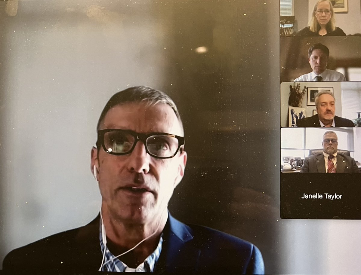 Director Jaschke of <a href="/MNBWSR/">MN BWSR</a> speaks to the high demand for the #Lawns2Legumes program during #EnviroConferenceCommittee . Thousands of Minnesotans are on the waiting list, wanting to do their part to convert turf lawns to pollinator-friendly habitats.🐝🌸🦋🌱
#ProtectPollinators