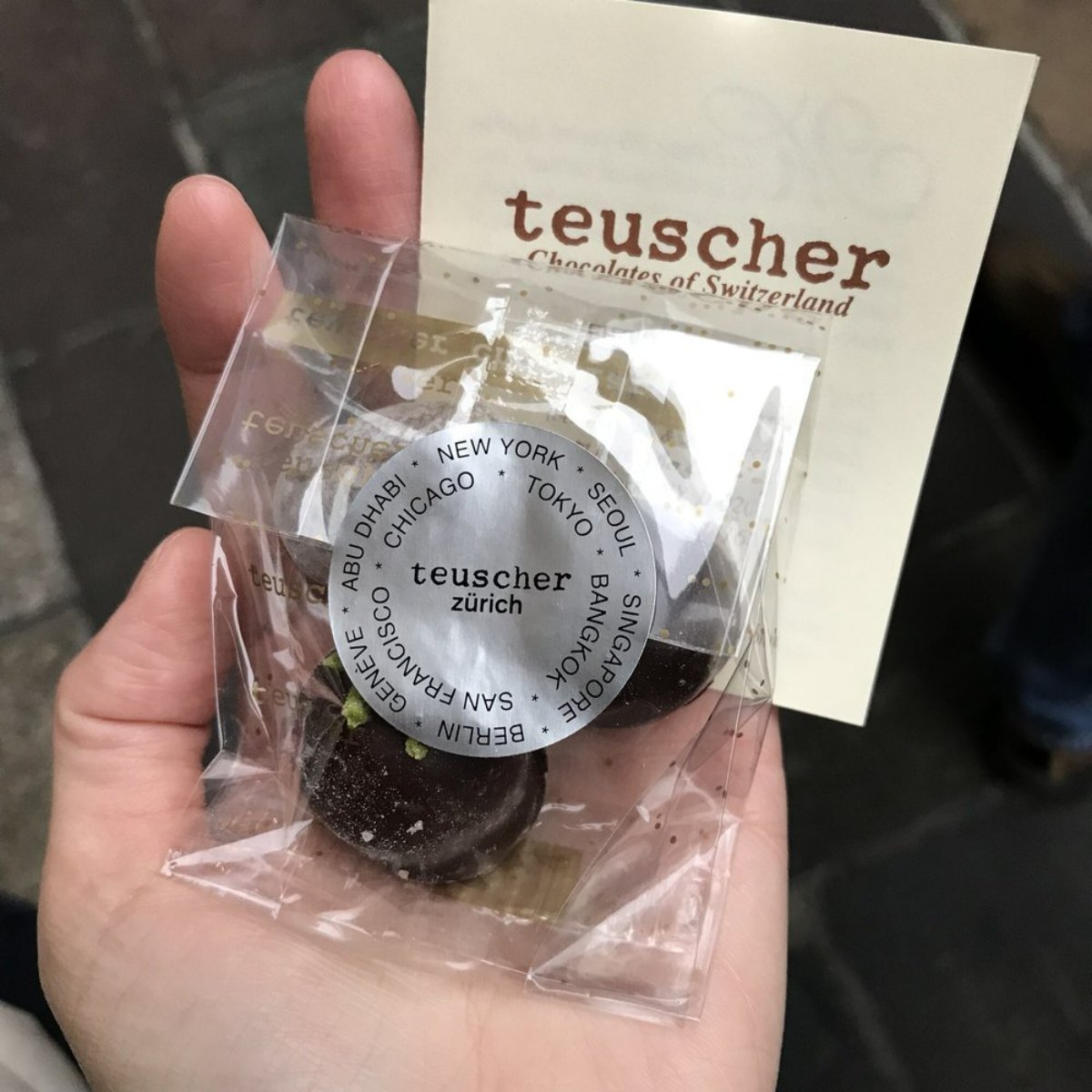 teuscherNY's tweet photo. There's nothing better than a friend, unless it is a friend with chocolate. Always be the friend with chocolate. #ROCKCENTER #ROCKEATS #ROCKSHOPS https://t.co/Xc14HwM1I0