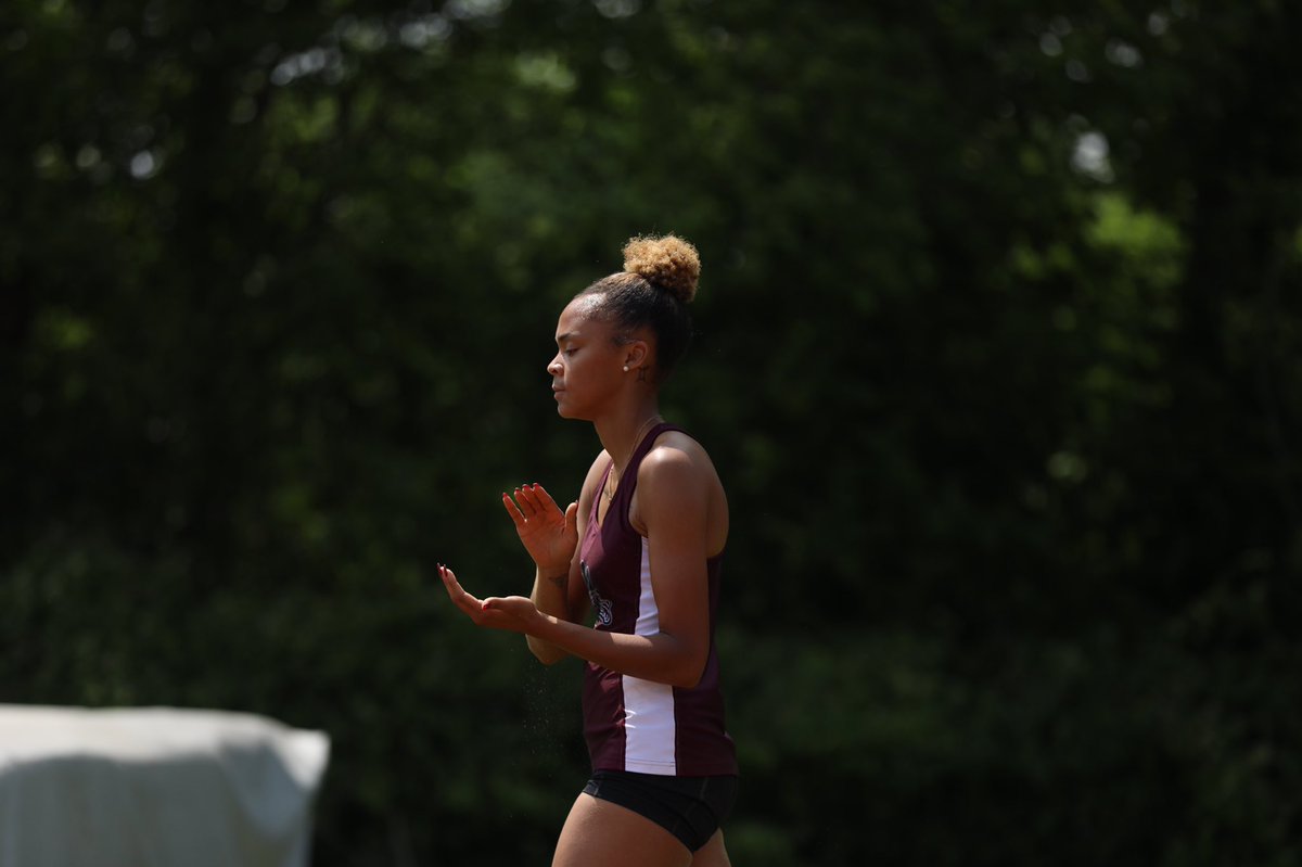 Cville_XCTrack's tweet photo. Less than 20 minutes later Payton secured an NAIA A Standard mark of 11.75m and her fourth NCCAA triple jump title!!

#WeAreCU https://t.co/MGQGC9ZtY6