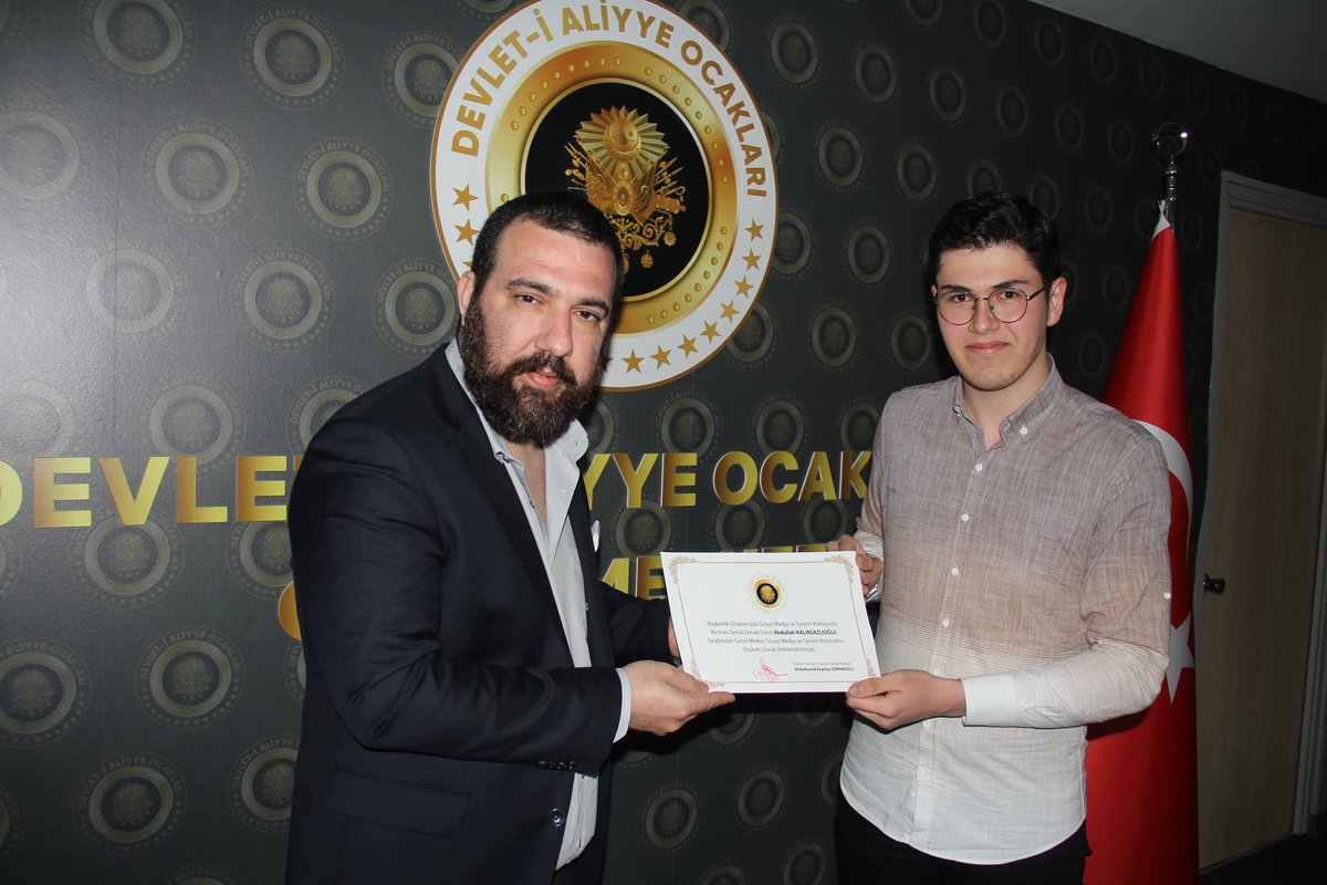DevletialiyyeO's tweet photo. Genel Başkanımız @osmanoglu_79 Efendi ve Genel Başkan Vekilimiz Ahmet Zahit Dizdar ve  tensipleriyle, Başkanlık divanımızda Sosyal Medya ve Tanıtım Komisyonluğunu temsil etmek üzere @kso_abdullah Genel Merkez Sosyal Medya ve Tanıtım Başkanı olarak yetkililendirilmiştir. https://t.co/sCE10a6JuV