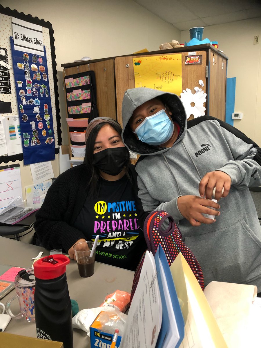 yesigh10's tweet photo. A very special teacher gifted me a sunflower grow kit🌻. My student and I decided we would grow our seeds together! We are excited to see them grow. #Sunflowers #teamsdc #watchusgrow @VillagomezMyra @krisvasquez75 @zjgalvan @GUSDSPEDSTUDSER https://t.co/zXcwDjGecf