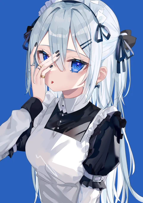 白髪メイドさん 