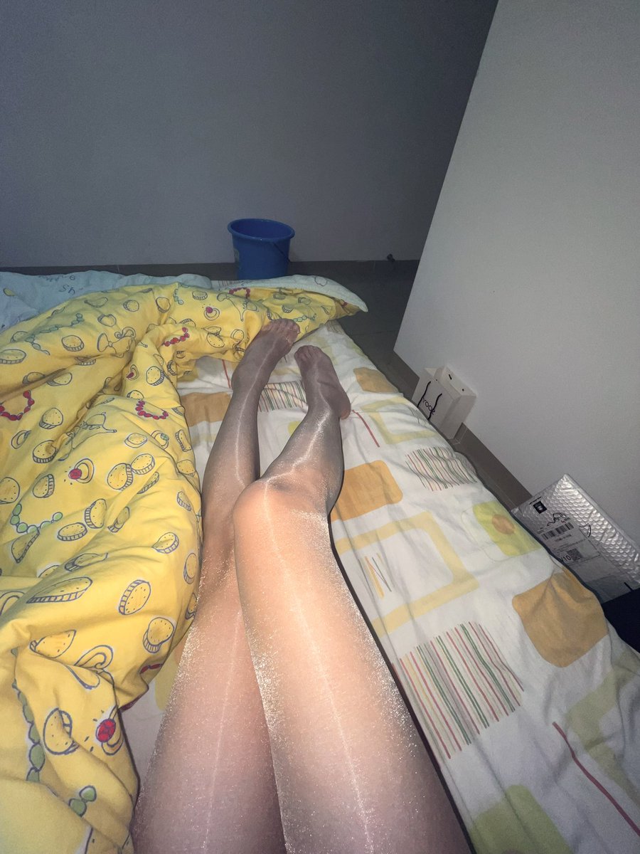 失踪人口回归！
#第四爱 #女装 #女装男子 #伪娘 #丝袜 #深圳 #女装男孩