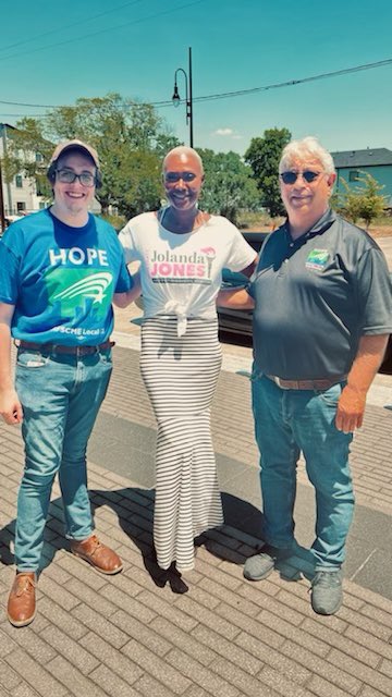 HOPE_AFSCME's tweet photo. Our HOPE president @papasanchez123 and Political Chair Dan Coleman with @JonesJolanda this afternoon to discuss how to keep building power for workers in Texas. https://t.co/NObHf32F4r