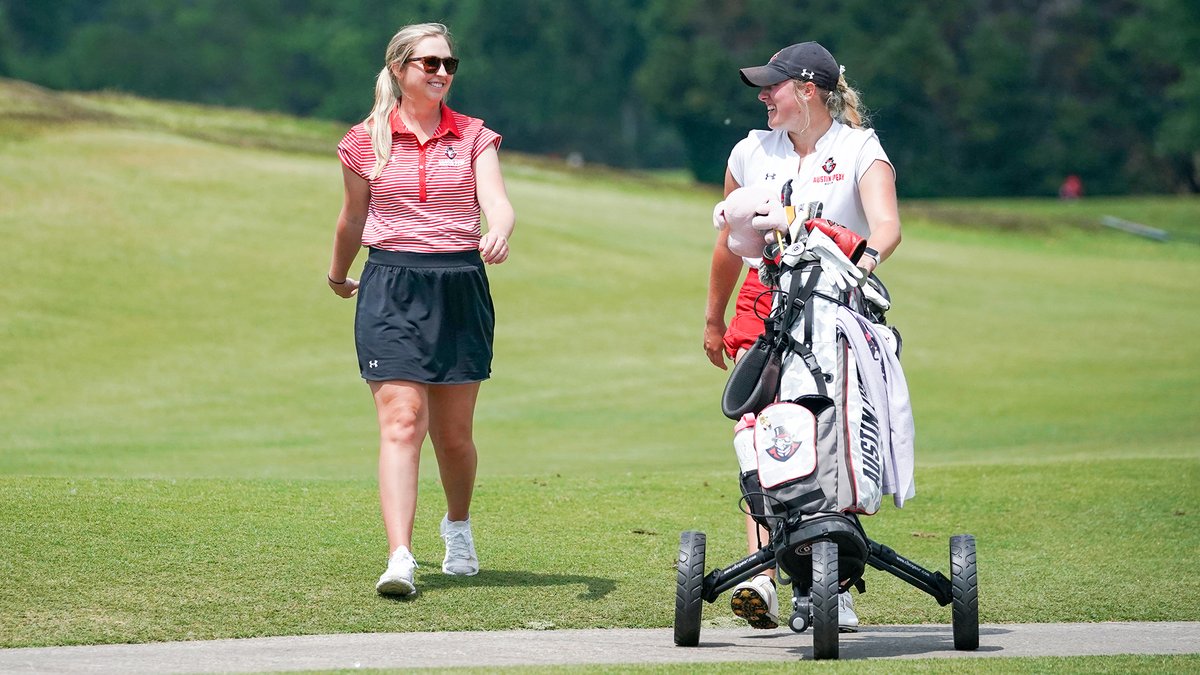 GovsWGO's tweet photo. What a way to end it... up and down for par from a greenside bunker at the NCAA Regionals. Congrats on a great five years at Austin Peay, @rileyco0per! 🎩⛳️

#LetsGoPeay https://t.co/Mlo44ukIG7
