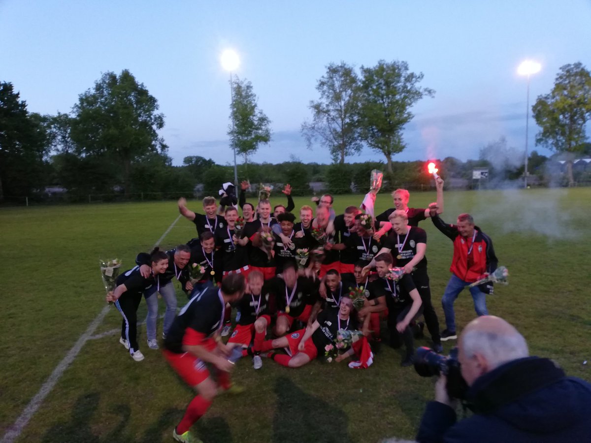 'Wij staan bovenaan!' en dat zal <a href="/vvstanna/">vv St.-Annaparochie</a> ook blijven dit jaar. De verdiende kampioen van 3A viert een feestje in Mildam.