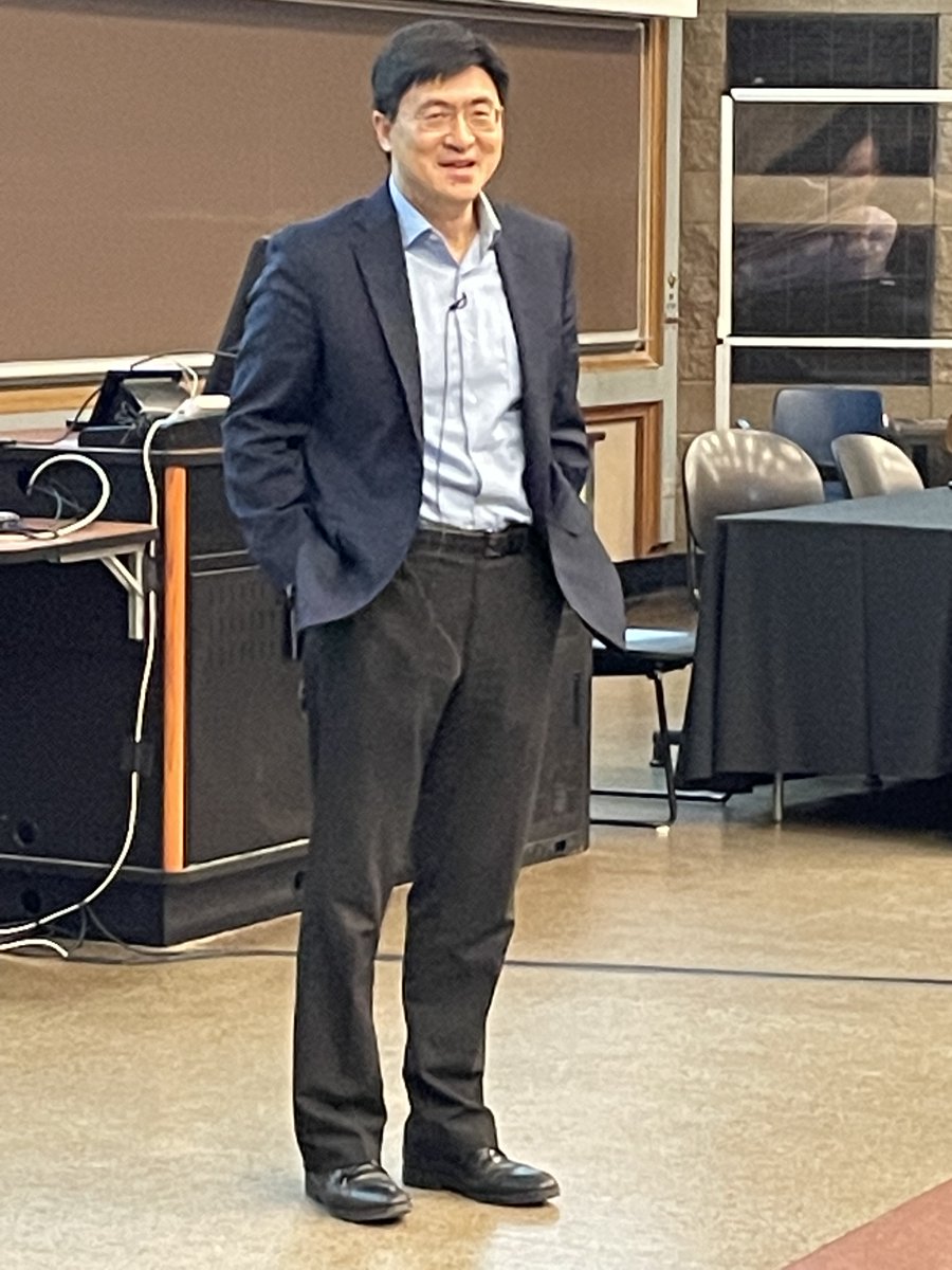.@PurdueEngDean Mung Chiang wraps up the @QuantumSciCtr Summer School with some closing remarks. We are thankful for his leadership and strong support of #quantum, #AI, and our efforts to grow the #quantumworkforce. #PurdueElmoreQuantumAI @PurdueEngineers @PurdueECE