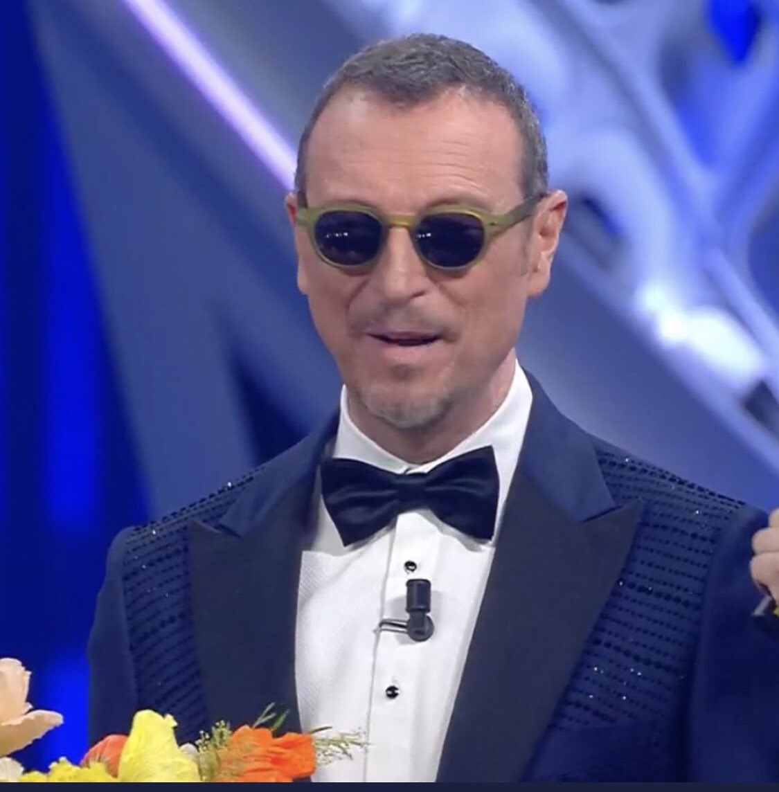 whitesunlower's tweet photo. faccio finta di stare bene ma mi manchi #Eurovision https://t.co/YTqPHzTHYI