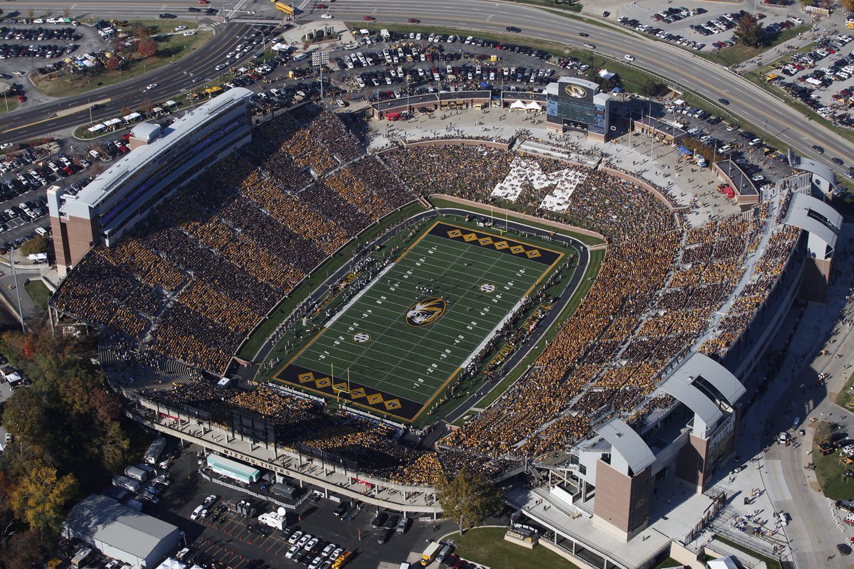 After another great convo with <a href="/DLineGURU/">Coach AL Davis</a>  I am beyond blessed to receive an offer to play football <a href="/MizzouFootball/">Mizzou Football</a> !! #GoTigers