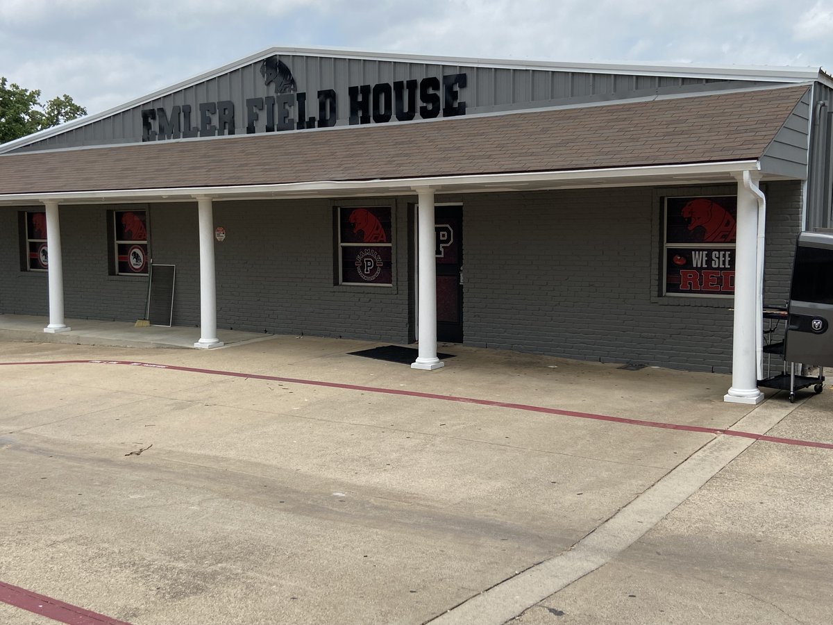 armourwrapsdfw's tweet photo. Did some Window Perfs for @pantego @PantegoPanthers at their field House! @OfficialTHSADA @THSCAcoaches @tasanet #WindowPerf #CustomGraphics #SchoolBranding #BrandYourSchool #THSFB #THSCA https://t.co/uXv68iNMiE