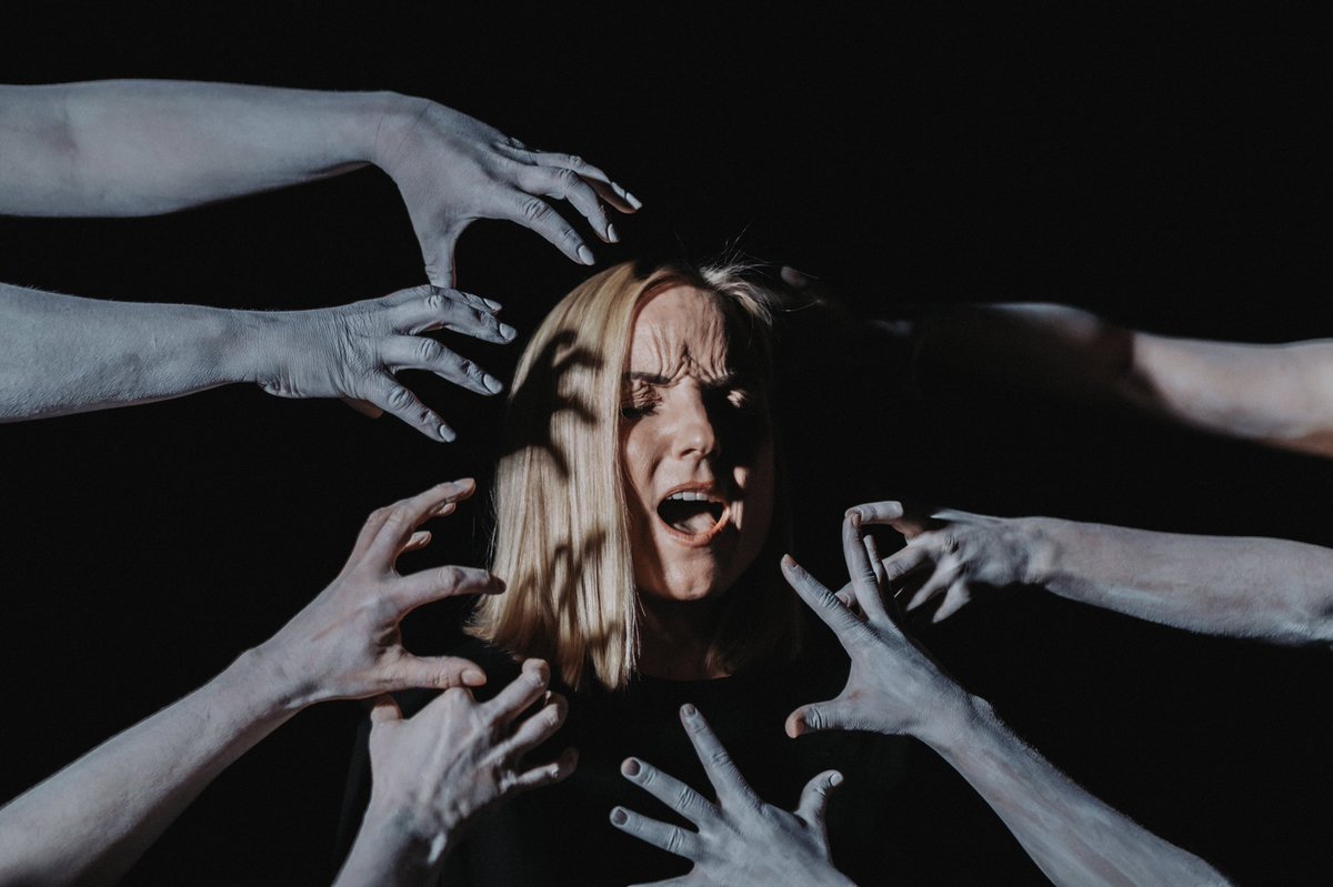 LadyMMusical's tweet photo. 🚨 OUT TOMORROW 🚨

‘What Must Be Done’ starring Kerry Ellis 🗡

⭐️ Pre-save to hear it first - https://t.co/J9TlfN89AC ⭐️

📷 by Chris Georghiou https://t.co/LXKldca70J