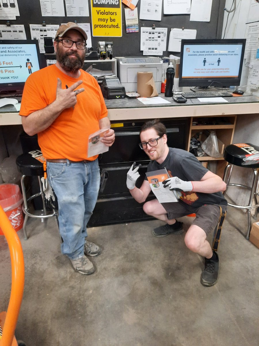 ChuckRoss76's tweet photo. Couple Homer awards for our receiving team. Thank you for all you do. @THD3882 @brian_elchert @Crosscheck14 @yojharisA https://t.co/Wiatv0bL9r