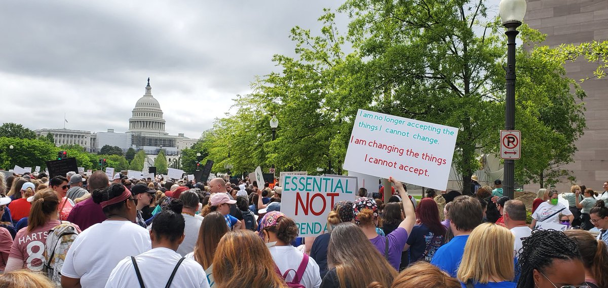 LaurieNabb's tweet photo. My favorite chant from the National Nurses March: 'Who's gonna flip your Grandma?' Hahahaha. Honored to march with these amazing humans. ❤️
#NationalNursesDay #nationalnursesmarch https://t.co/axvDJNYdZI