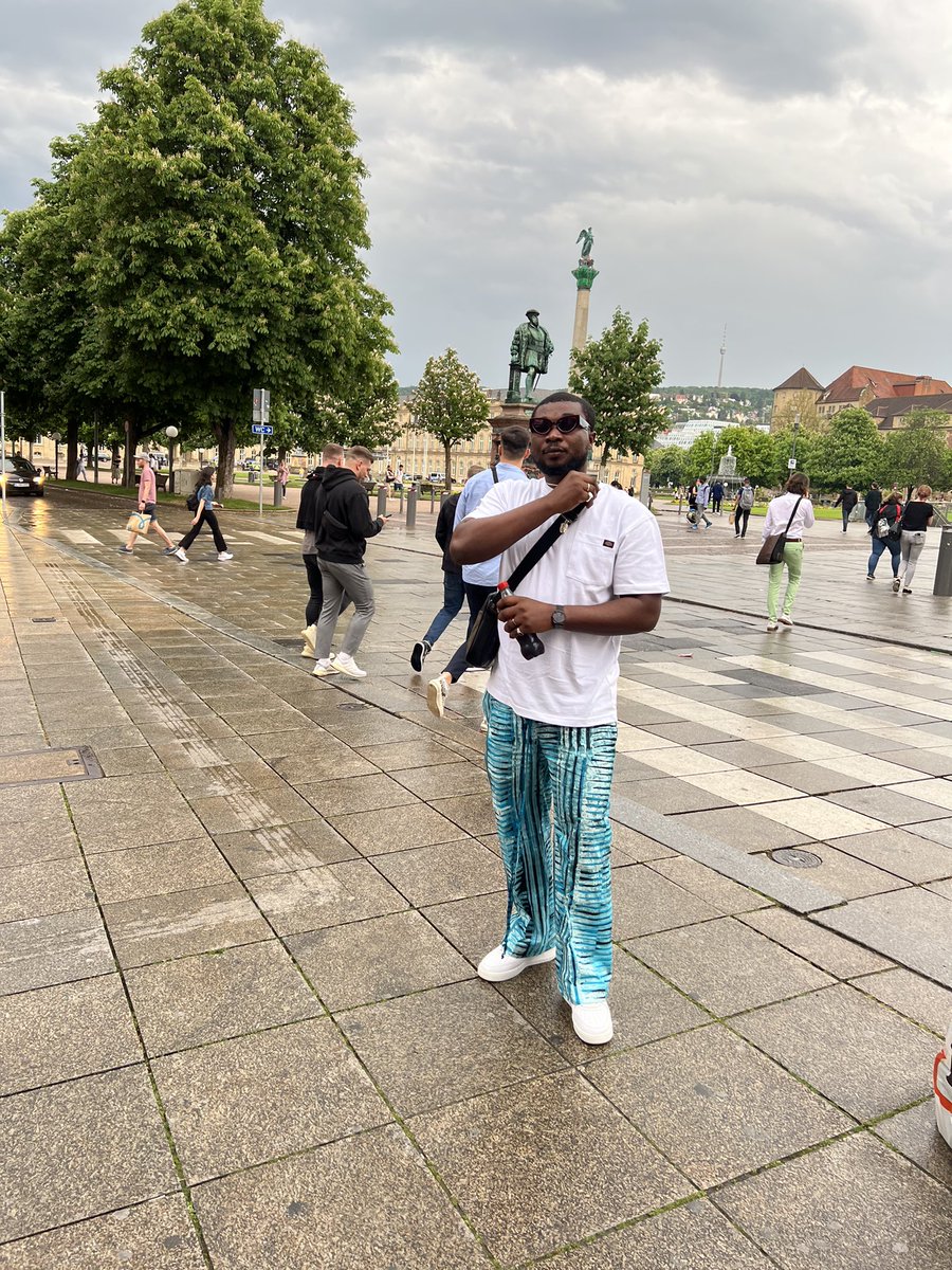 ohenemantse's tweet photo. The affordable legit dier I go wear die. 
Pants by us @ohenemantse 🇬🇭🇩🇪 https://t.co/ConR3Hlt5G