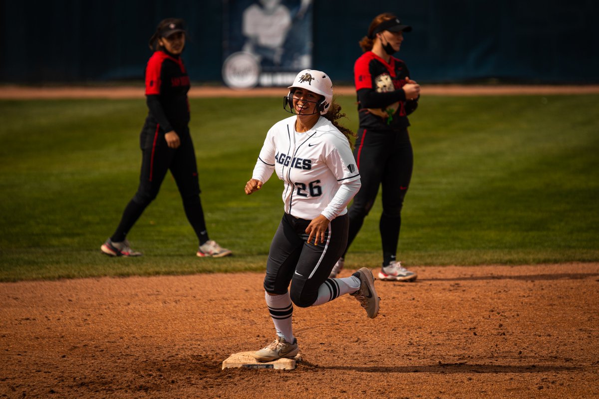 USUSoftball's tweet photo. Thank you, @GabriellaJimen8 💙🤘

#AggiesAllTheWay https://t.co/u0KFqq0YCL