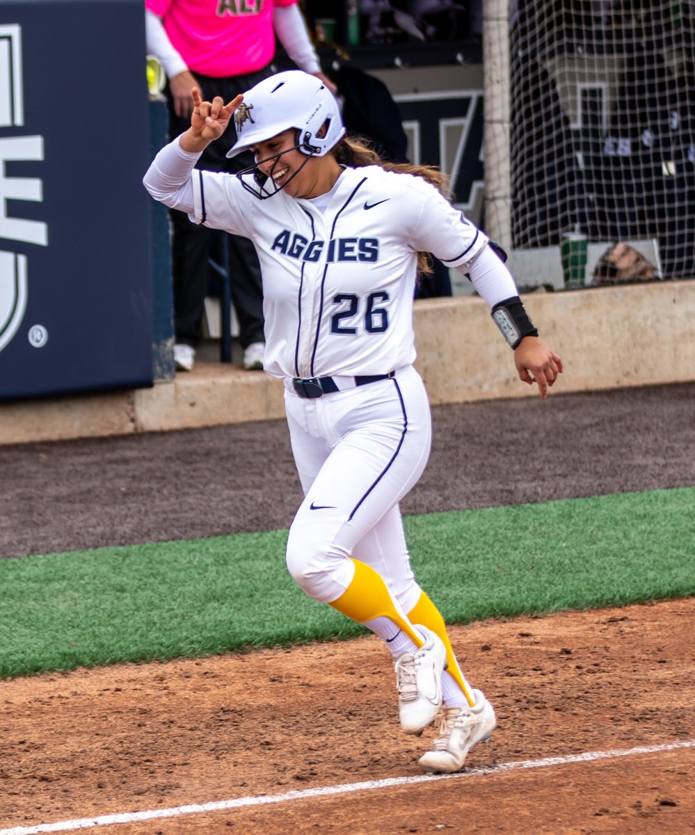USUSoftball's tweet photo. Thank you, @GabriellaJimen8 💙🤘

#AggiesAllTheWay https://t.co/u0KFqq0YCL