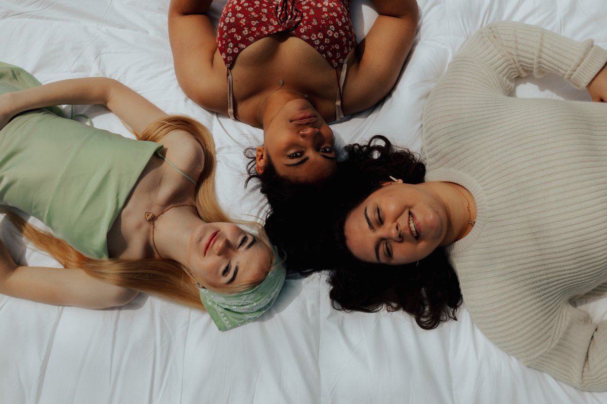 insta saw it first but … summer just began and we’re already missing our sistaus 😭🤍