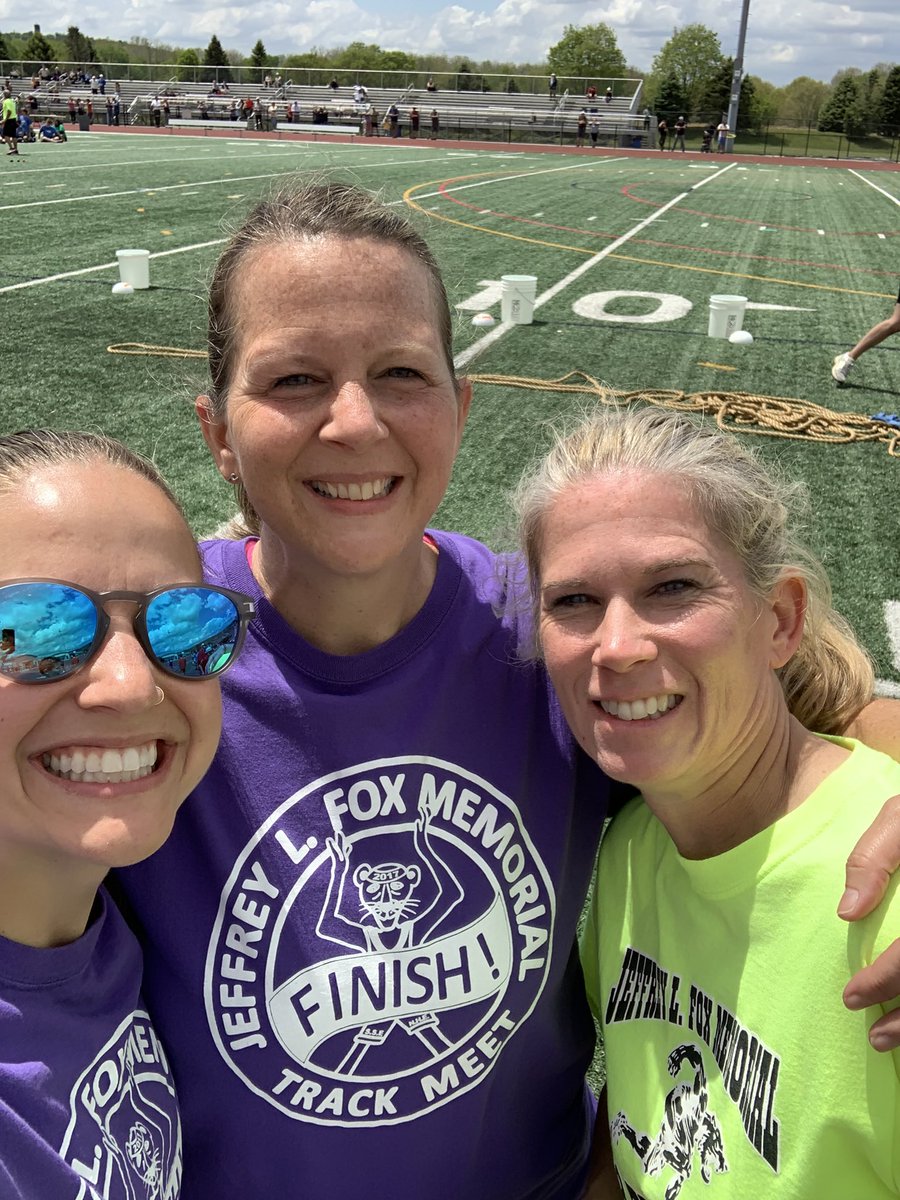 cthorius25's tweet photo. Track meet 2022! So much fun 🤩 https://t.co/IStxXiLgNi