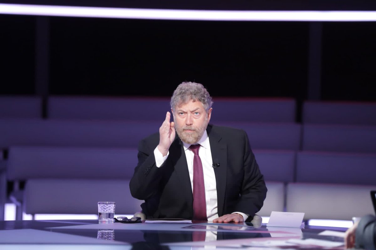 الانتخابات هي لحظة الحقيقة فإذا أردتم الذهاب إلى وطن لا يشبهكم وطن من دون حرية واقتصاد حر وتطور وازدهار صوّتوا وأعطوا #صك_براءة لمن جعلوكم رهائن للخارج وجعلوا في لبنان سلاحين وسلطتين ودولتين وجعلوا من الاستشفاء والدراسة حلماً.
#صار_الوقت  | #نعمة_افرام | #صرخة_وطن
<a href="/sarelwa2et/">صار الوقت</a>