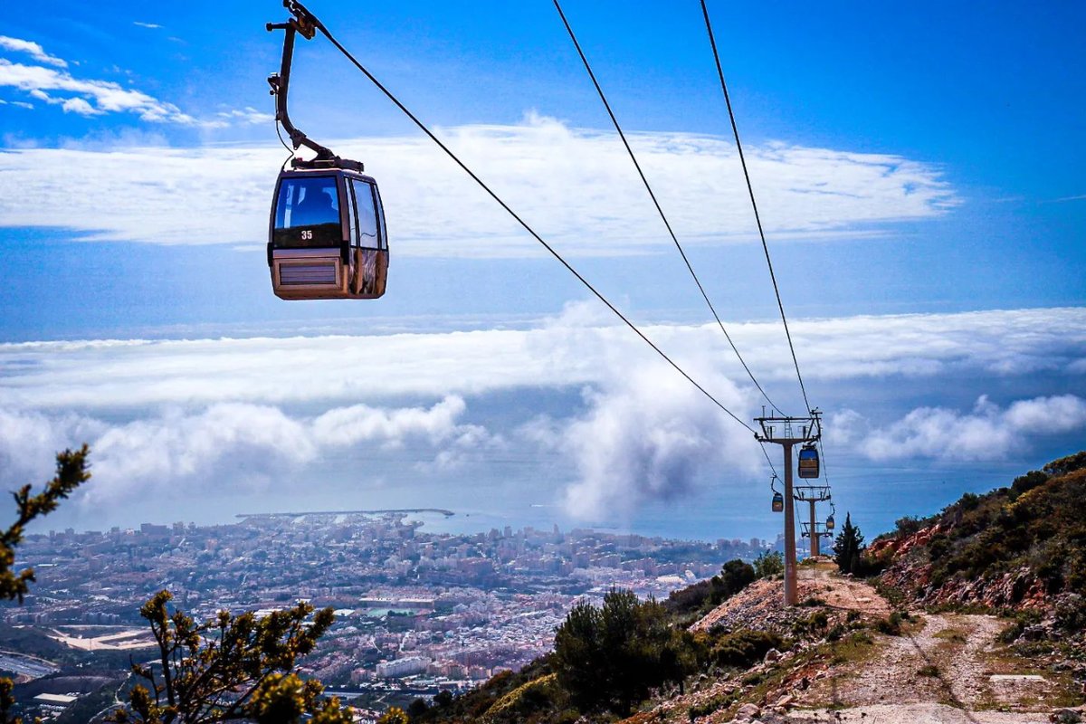 TuBenalmadena's tweet photo. Si vas a #Benalmádena en familia, aquí te dejamos algunos planes perfectos para hacer con los más pequeños:
- Contemplar la #CostadelSol desde uno de los puntos más altos de la Sierra de Mijas con @Teleferico_bena. 🚠 https://t.co/C3CL76cRHr