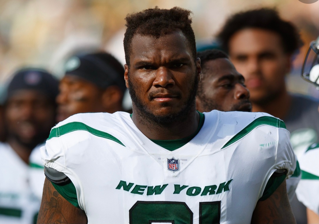 DraftingJets's tweet photo. Carl Lawson: The Jets’ DL is “a breeding ground for monsters.”
No QB is waking up from this nightmare. It’s a reality…
#MonsterAreReal | #Jets | #TakeFlight https://t.co/qDZp5B19Pa