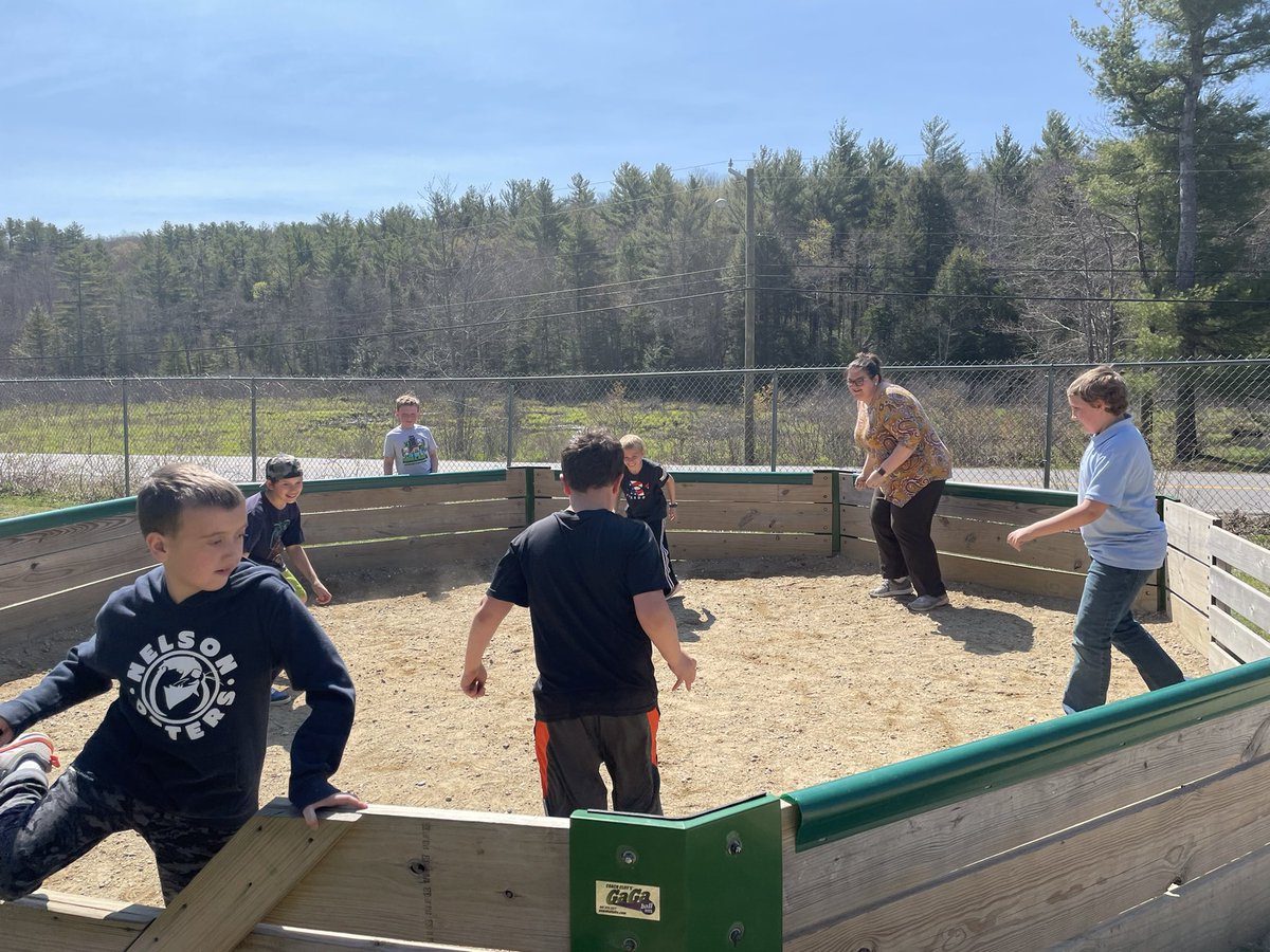 ndgordonedu's tweet photo. Caught having fun with some #gagaball experts…creative schedule changes to cover staff absences allow for well-deserved teacher prep time AND bonus movement breaks #everyonewins #nelsonnh #sau29 https://t.co/n5zLWQYPAC