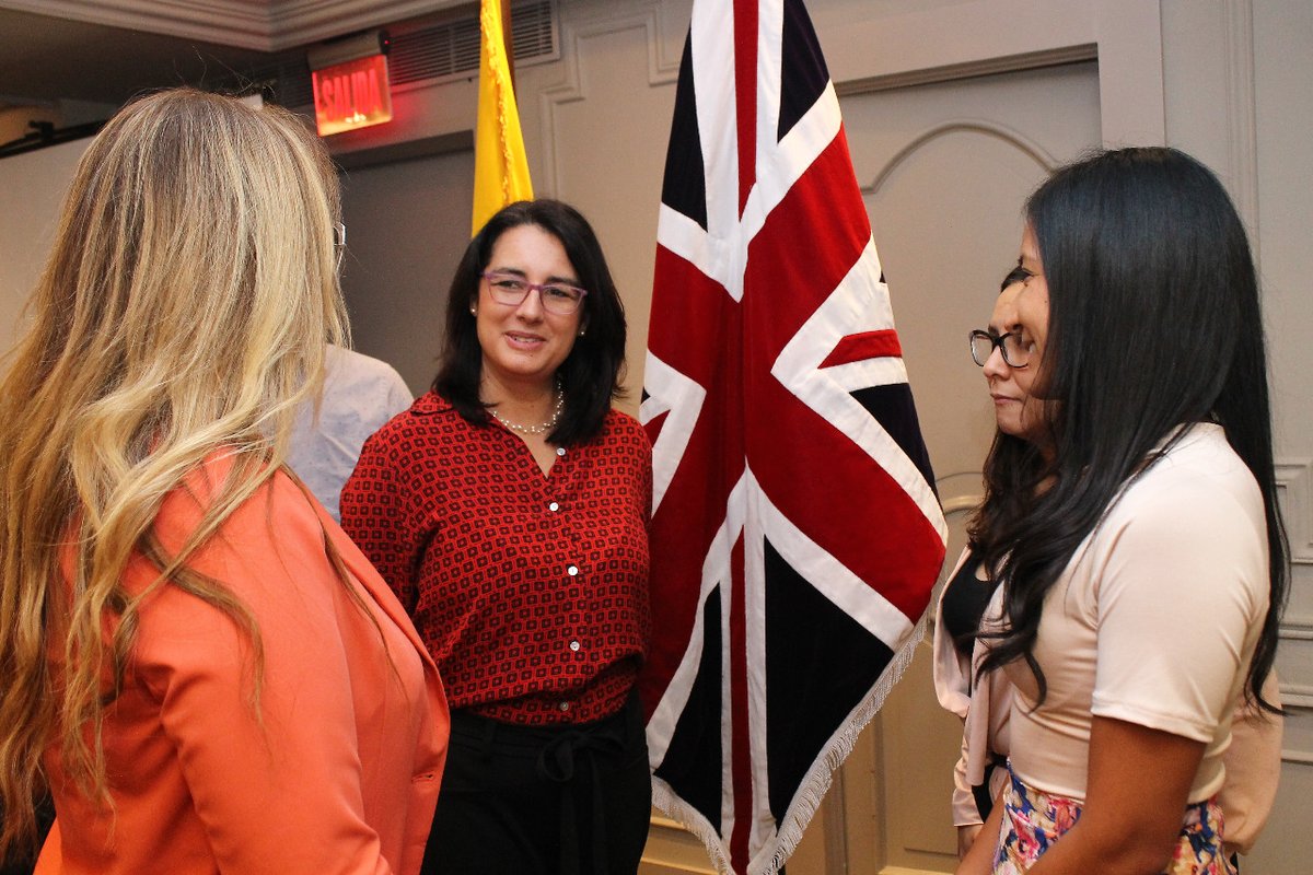 SENAE_Aduana's tweet photo. 1/2 Nos reunimos con @UKinEcuador con el fin de fortalecer la implementación del Acuerdo Comercial entre Reino Unido y los Países Andinos.
Tratando temas como:
✅Presentación de los resultados de la Evaluación del Programa OEA de Ecuador, realizado por #CTStrategies https://t.co/QLRGcqc9Hu
