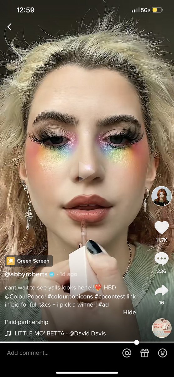 blondetaki's tweet photo. For those who aren’t reading the thread. The looks are reactions of Naezrah’s work used for ADS. The two other creators have a combined 19 MILLION followers. They are getting paid top $ to create a black artists work instead of CP just paying a black artist…See the problem? https://t.co/6Pa3u898u6