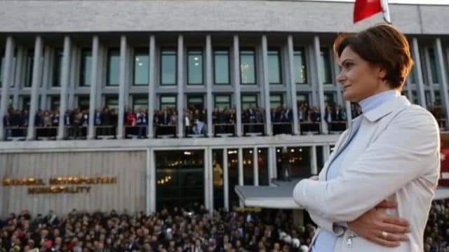 Kayınpederini öldürdünüz.. Onu hapse atıp siyasi yasaklı hale getirdiniz.. Sırada kızı Işık mı var? Günah. #canankaftancıoglu
Zalim  #SüleymanSoylu zalim #erdoğan