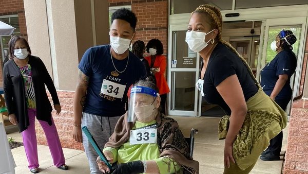 linkedsenior's tweet photo. Thank you to all of the staff, residents and volunteers from communities across the city who have participated in the 2nd Annual #DC #LongevityFunRun today so far!! #OldPeopleAreCool #OlderAmericansMonth @Oldplparecool #gerotwitter @TinaSandri @DACL_DC https://t.co/YuzIAhfee1