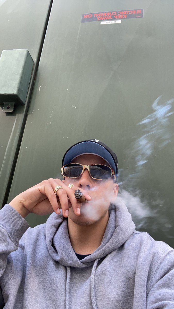 Smoking a cigar on this lovely day, wyd?