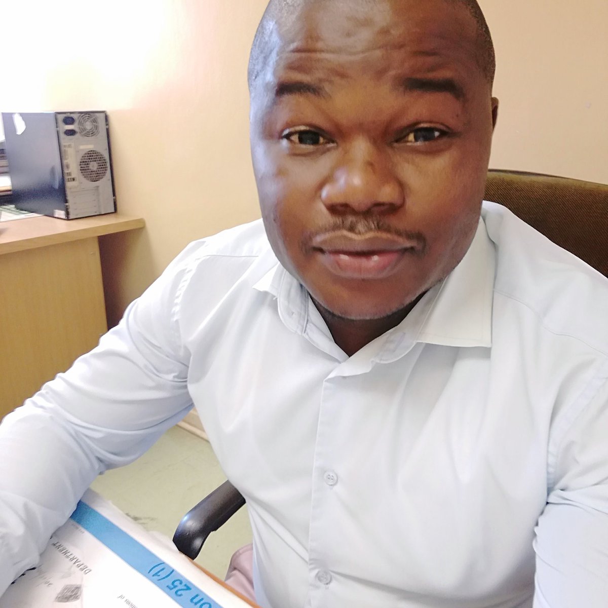 Kelbza54's tweet photo. #NewProfilePic https://t.co/0Am2E4LfOS