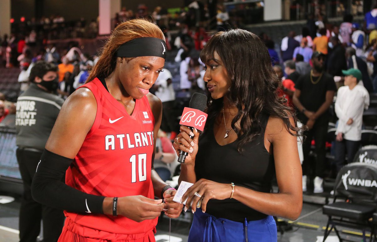 TabTurnerTV1's tweet photo. Post game with @atlantadream Rookie and #1 overall draft pick Rhyne Howard, who dropped a cool 21 pts and 8 rebs in our home opener 😎 #builtdifferent #doitfortheA✌🏾
📸: @savagehoops2112 https://t.co/HmqxDIGcC0