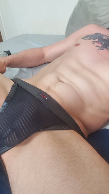 Feeling so sexy in this 🥰 https://t.co/riD73Twe3J