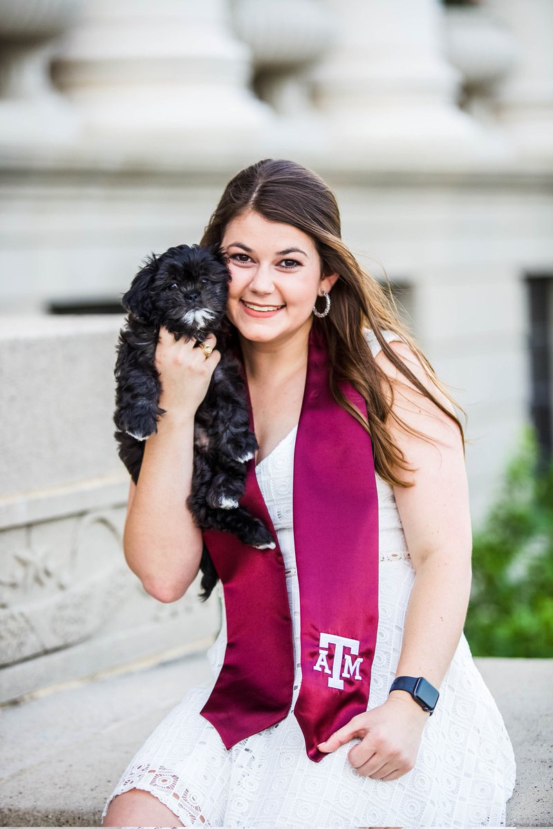 twshack22's tweet photo. #TAMUgrad Congrats Lauren https://t.co/5WJJlWkabF
