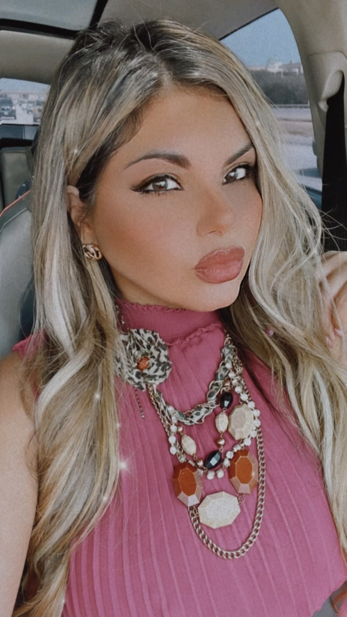 onlyfans/claudiag top1% on Twitter: "Current vibe: working for the