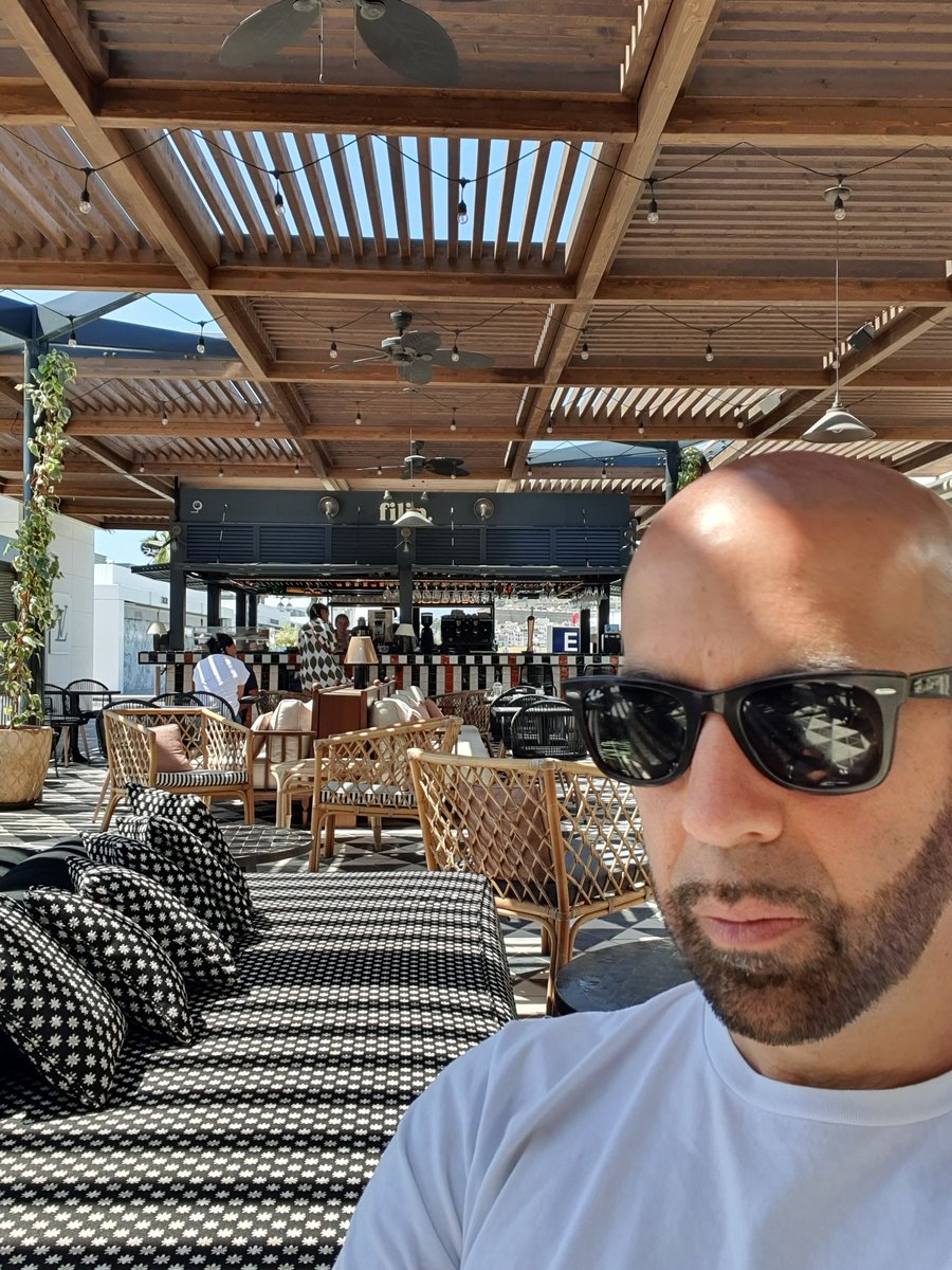 Working out my Sunset Mix with a coffee at #filinibiza pic.x.com/SxfFMoALiI