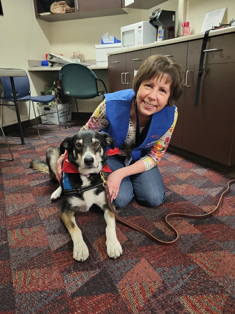 COSAirport's tweet image. 🐾 We’d like to welcome Jane and her pup, Sadie to our #PAWS4COS therapy dog program! 

👋 If you see them on concourse, stop and say hello.