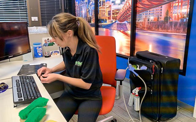 OnSiteCompClean's tweet image. Our detailed cleaning of office computers &amp;amp; other electronics
~Keeps the office looking professional
~Helps extend the life of IT infrastructure
~Promotes wellness &amp;amp; security among your staff
And it just feels better! Call us for a quote #yyc 
See what our service can do for you