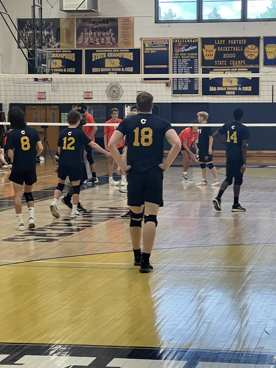 Boys senior VolleyBall night 💙💛💙💛🐾🐾🐾