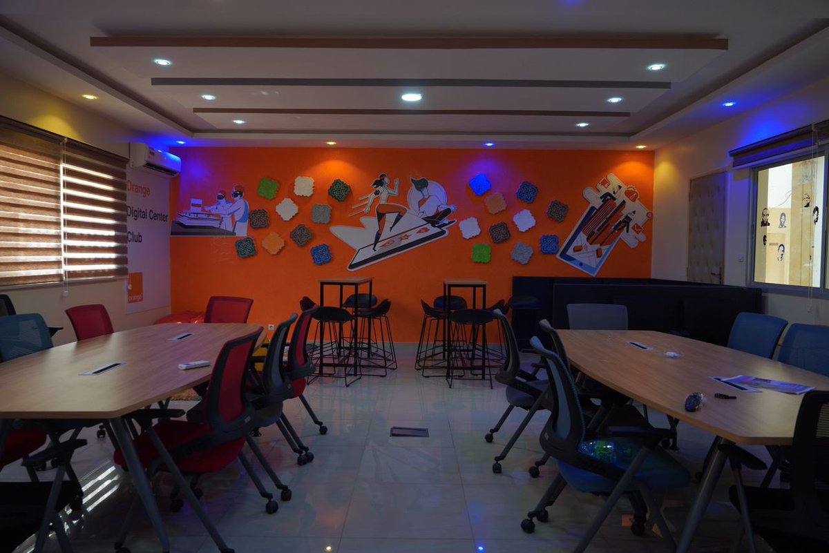 mbenguekarim1's tweet photo. Sonatel a inauguré ce 12 Mai, #orangedigitalcenter Club de Saint louis , le 1er en Région , doté d’une salle de formation et d’un Fablab et installé à l’Université Gaston Berger de Saint Louis.
#ODIGICLUB #ODCSenegal #Sonatel #orange #educa https://t.co/4U6ejs9gx8